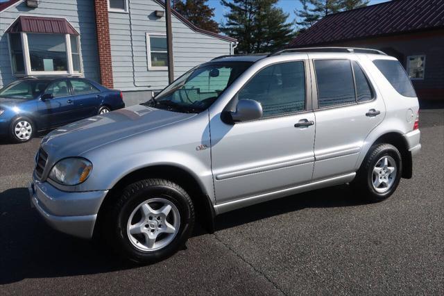 used 2000 Mercedes-Benz M-Class car