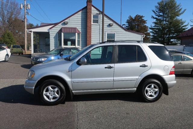 used 2000 Mercedes-Benz M-Class car