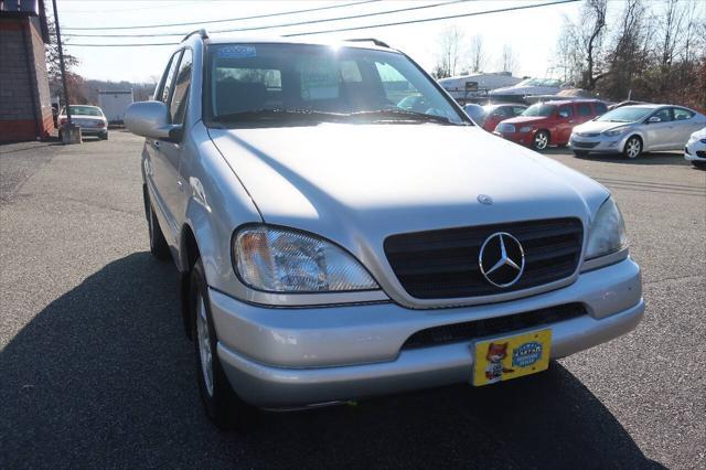 used 2000 Mercedes-Benz M-Class car