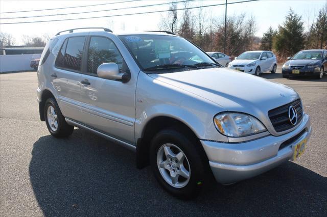 used 2000 Mercedes-Benz M-Class car