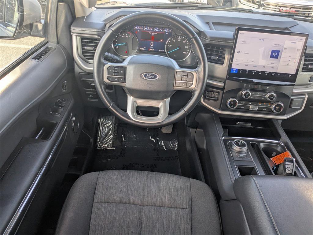 used 2024 Ford Expedition car, priced at $48,986