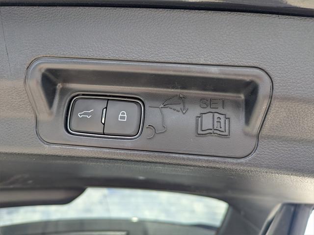 used 2022 Ford Explorer car, priced at $31,399