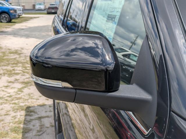 new 2025 Ford Expedition car, priced at $72,150