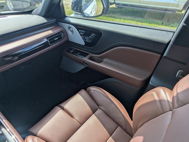 new 2025 Lincoln Aviator car, priced at $72,052