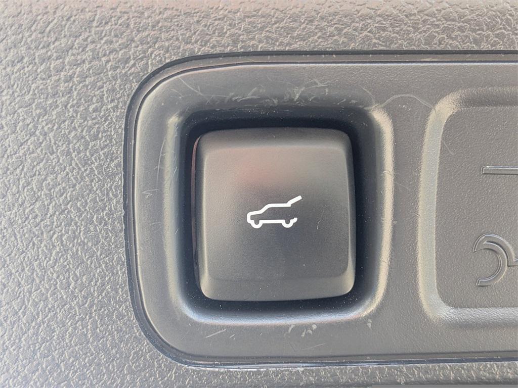 used 2023 Ford Expedition car, priced at $44,044
