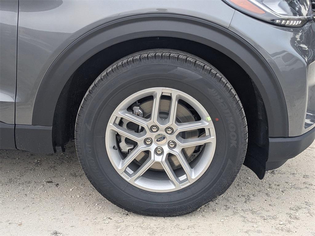 new 2025 Ford Explorer car, priced at $42,023