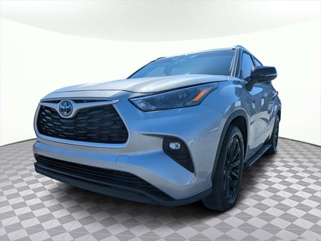 used 2024 Toyota Highlander Hybrid car, priced at $43,272