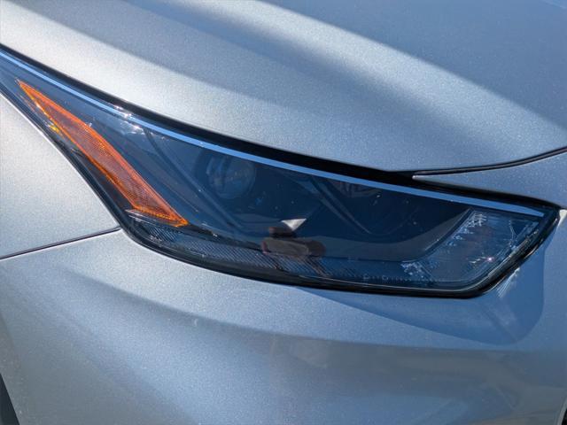 used 2024 Toyota Highlander Hybrid car, priced at $43,272