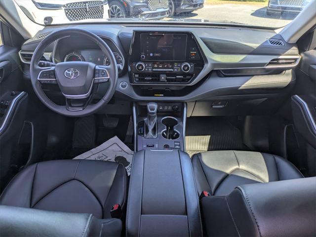 used 2024 Toyota Highlander Hybrid car, priced at $43,272