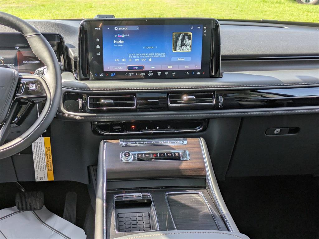 new 2025 Lincoln Aviator car, priced at $78,403