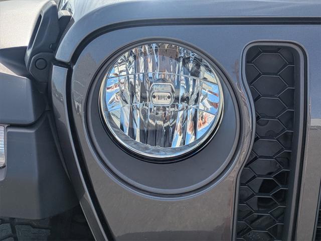 used 2022 Jeep Gladiator car, priced at $34,158