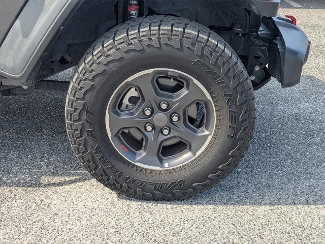 used 2022 Jeep Gladiator car, priced at $34,158