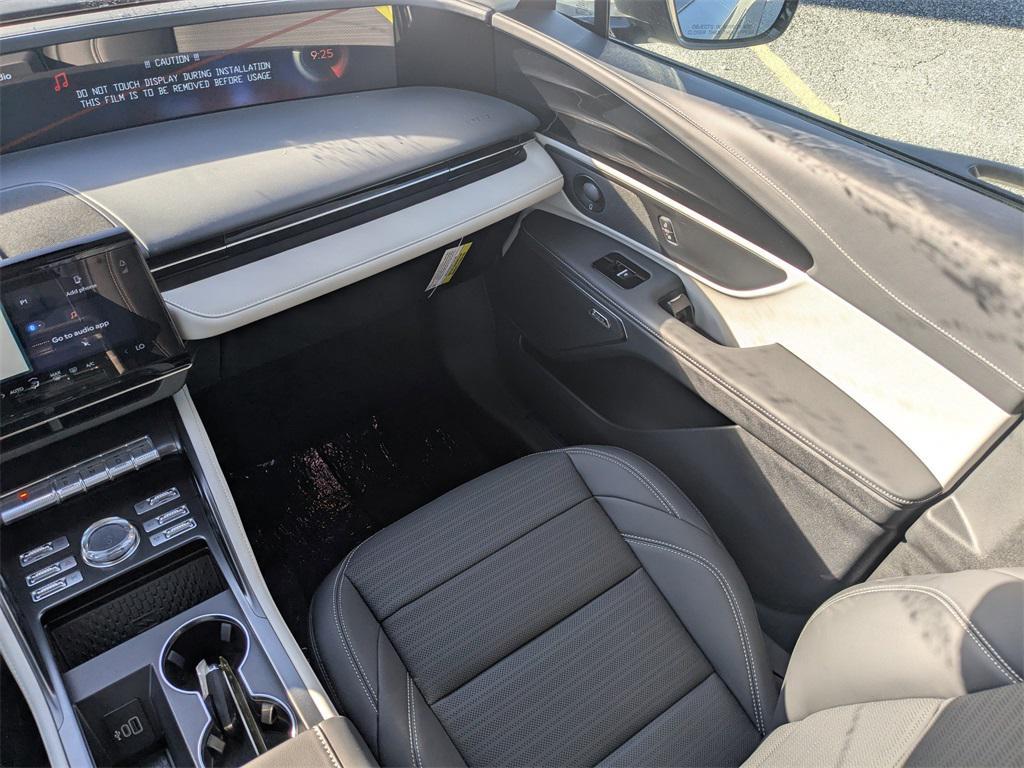 new 2025 Lincoln Nautilus car, priced at $64,458
