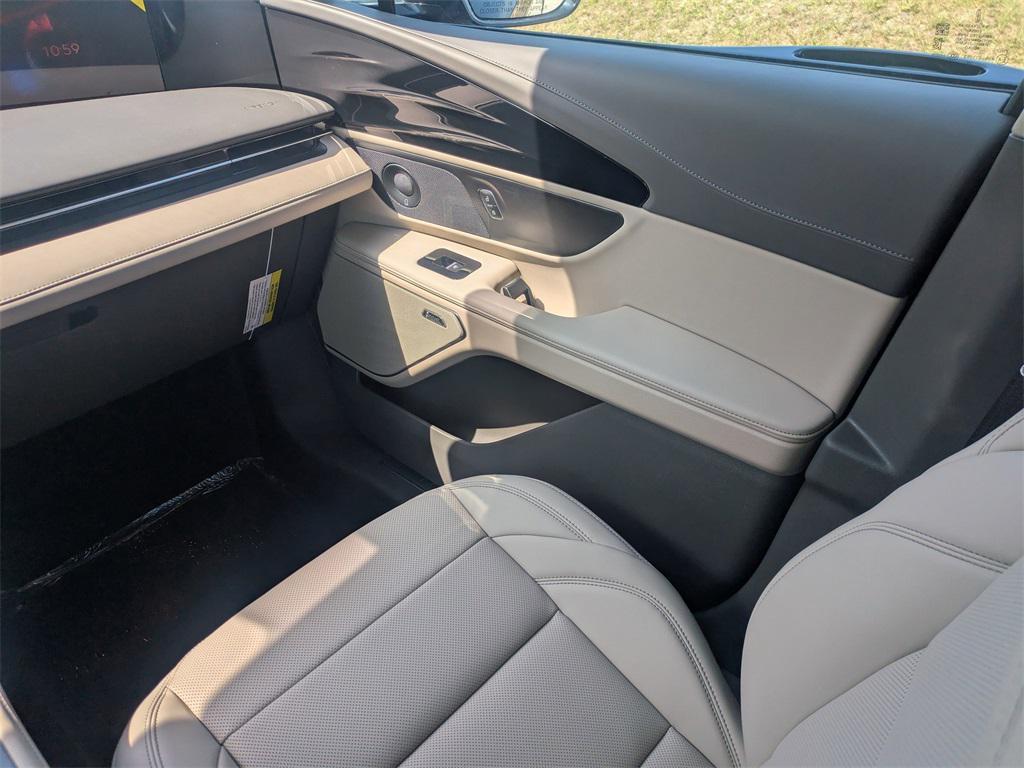 new 2025 Lincoln Nautilus car, priced at $54,545