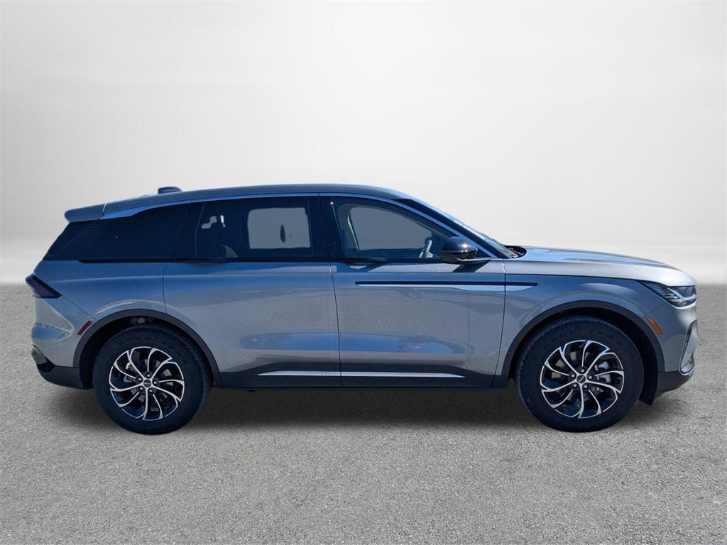 new 2025 Lincoln Nautilus car, priced at $55,599