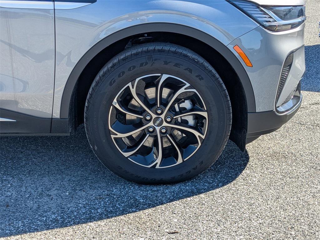 new 2025 Lincoln Nautilus car, priced at $55,599