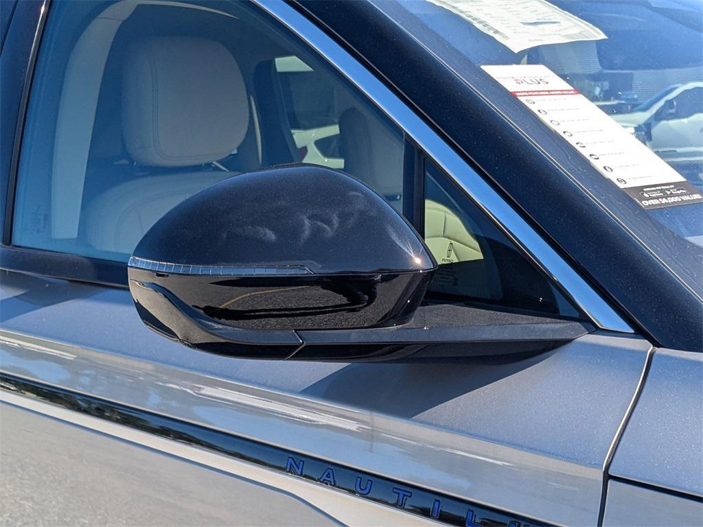 new 2025 Lincoln Nautilus car, priced at $55,599
