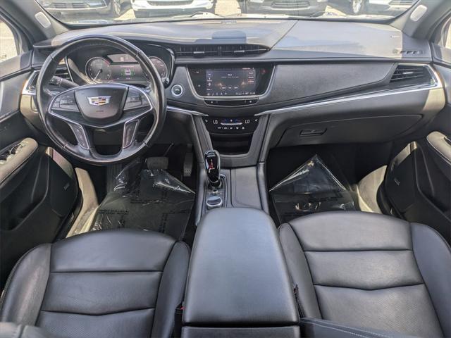 used 2023 Cadillac XT5 car, priced at $28,624