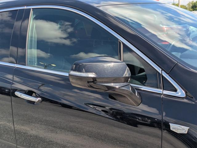 used 2023 Cadillac XT5 car, priced at $28,624