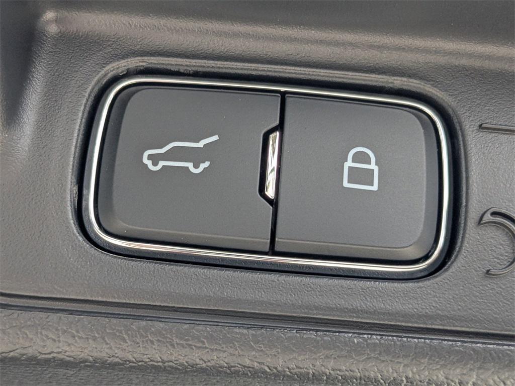 new 2025 Ford Explorer car, priced at $46,644