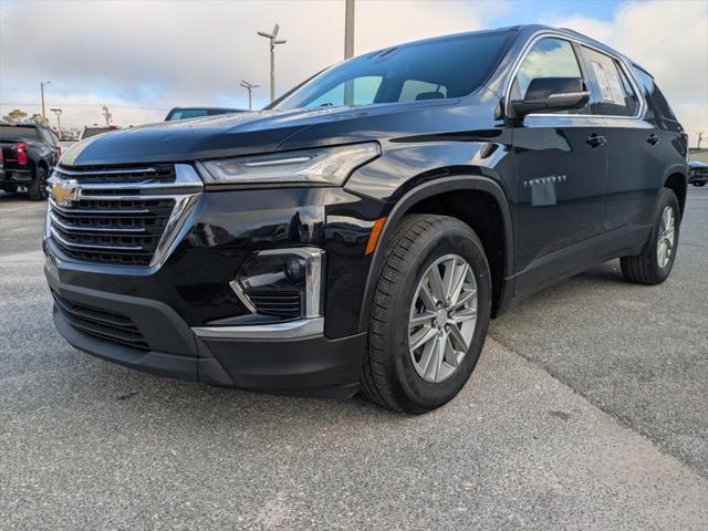 used 2023 Chevrolet Traverse car, priced at $27,592