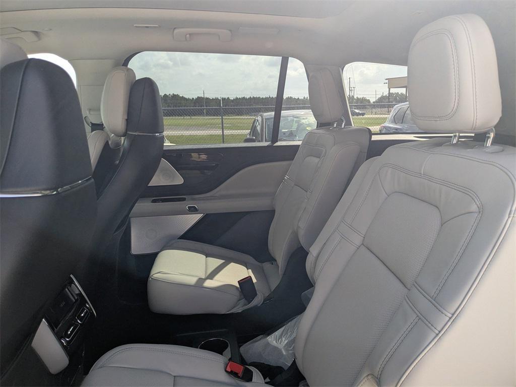new 2025 Lincoln Aviator car