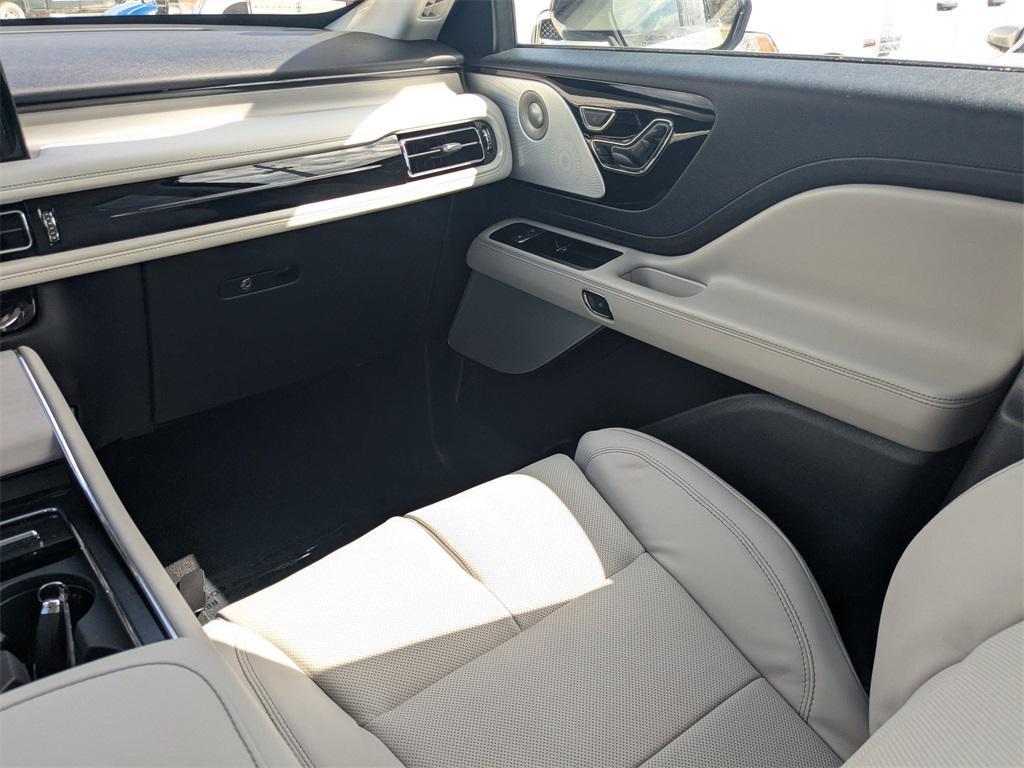 new 2025 Lincoln Aviator car
