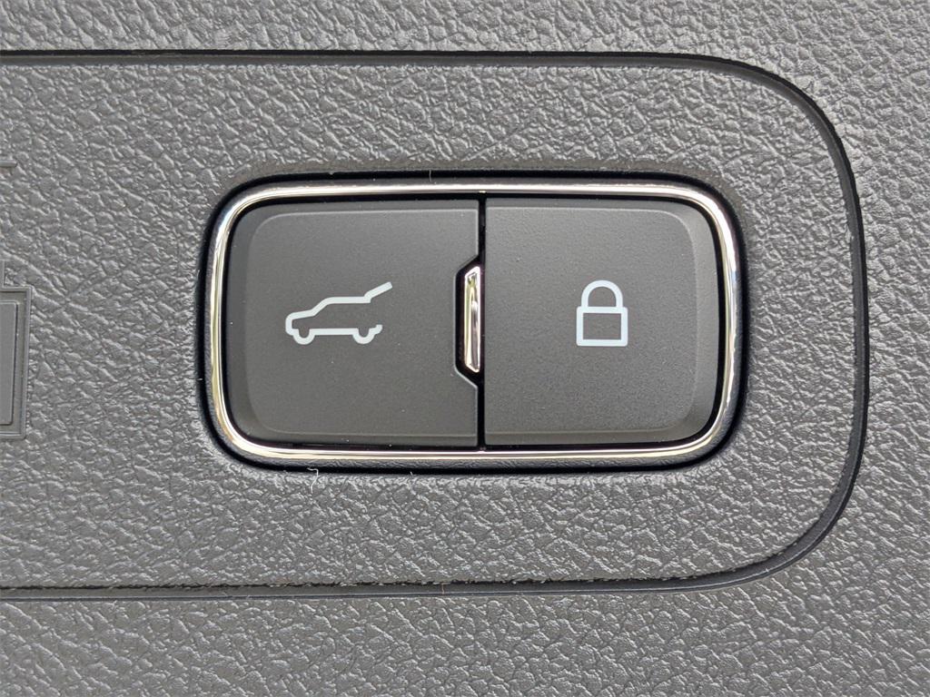 new 2025 Lincoln Aviator car