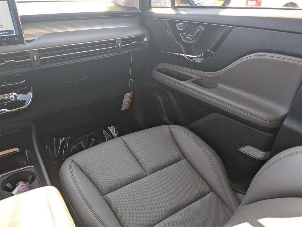 new 2025 Lincoln Corsair car