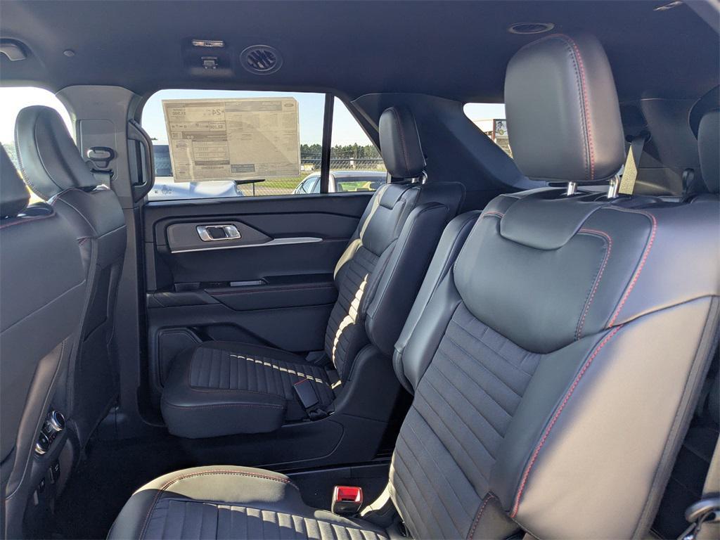 new 2025 Ford Explorer car, priced at $47,072