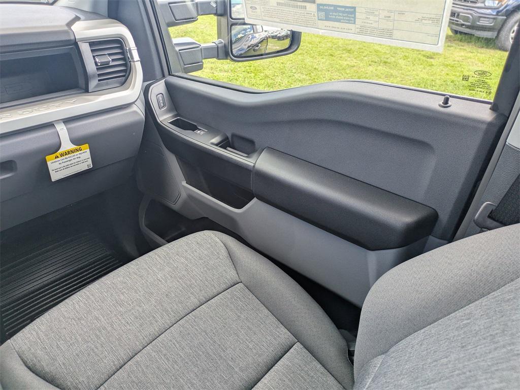 new 2025 Ford F-250 car, priced at $56,616