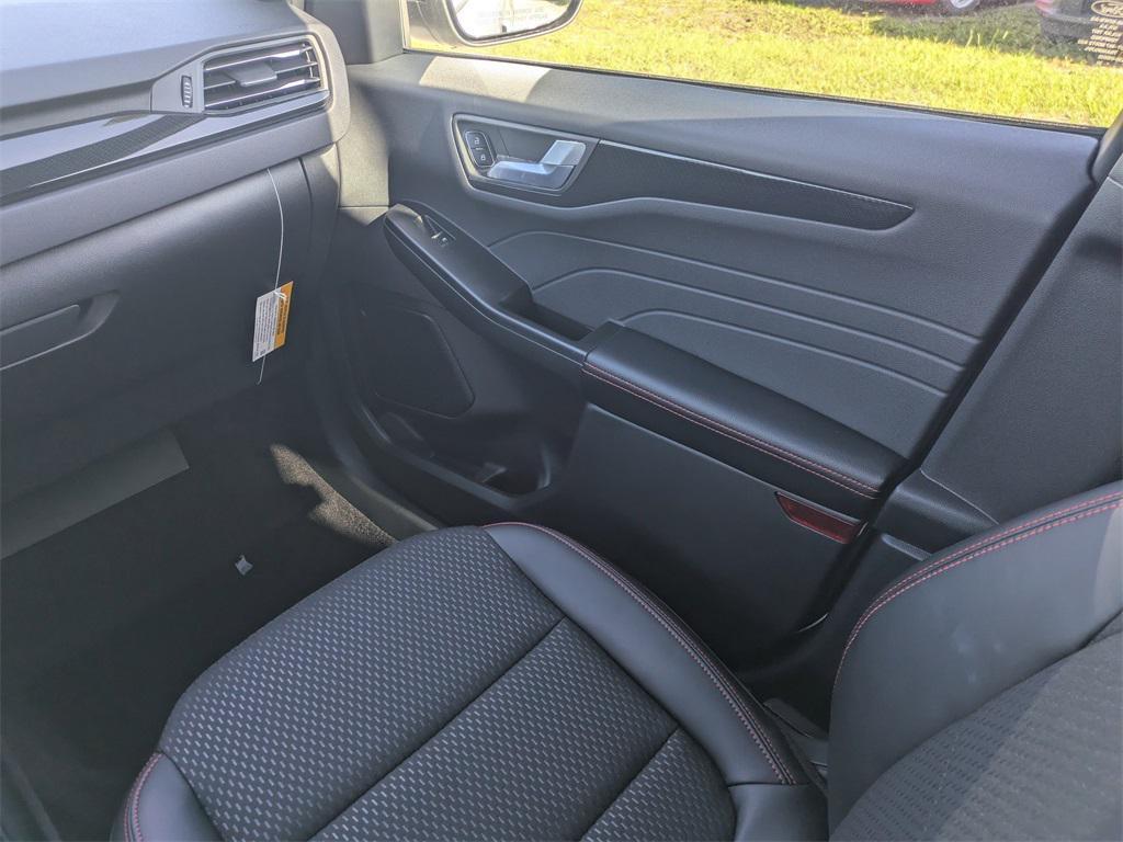 new 2025 Ford Escape car, priced at $33,078