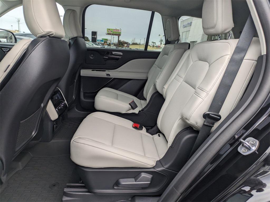 new 2025 Lincoln Aviator car, priced at $63,076