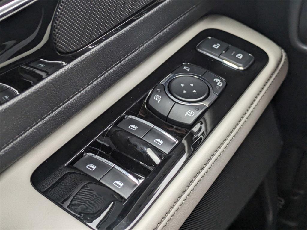 new 2025 Lincoln Aviator car, priced at $63,076