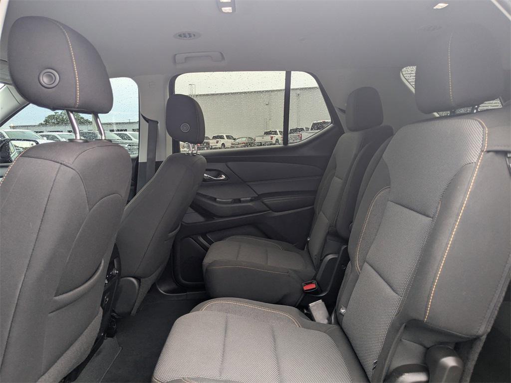 used 2021 Chevrolet Traverse car, priced at $23,190
