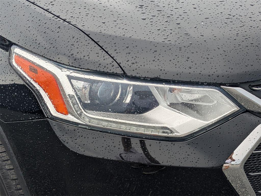 used 2021 Chevrolet Traverse car, priced at $23,190