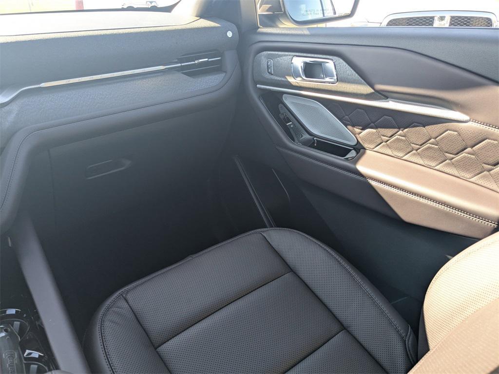 new 2025 Ford Explorer car, priced at $55,887