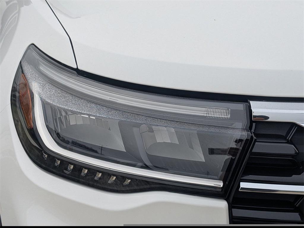 new 2025 Ford Explorer car, priced at $43,334