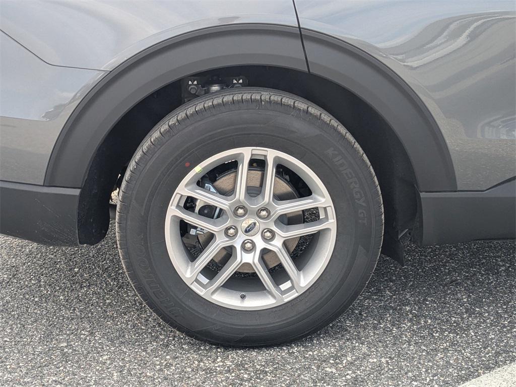 new 2025 Ford Explorer car, priced at $45,140