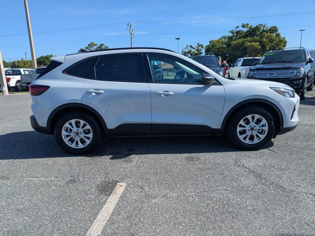 used 2025 Ford Escape car, priced at $25,269