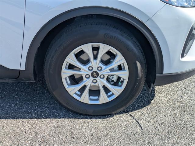 used 2025 Ford Escape car, priced at $25,269