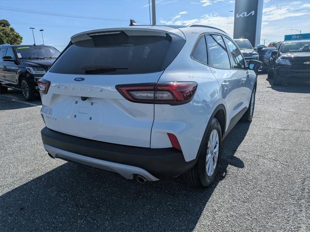 used 2025 Ford Escape car, priced at $25,269