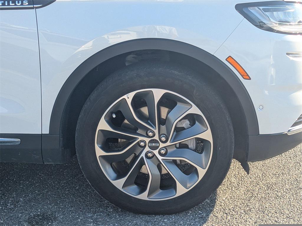 used 2022 Lincoln Nautilus car, priced at $28,547