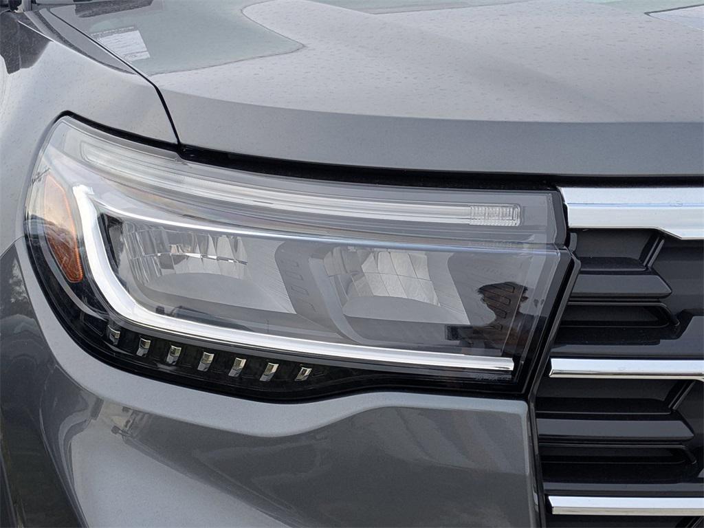 new 2025 Ford Explorer car, priced at $42,023