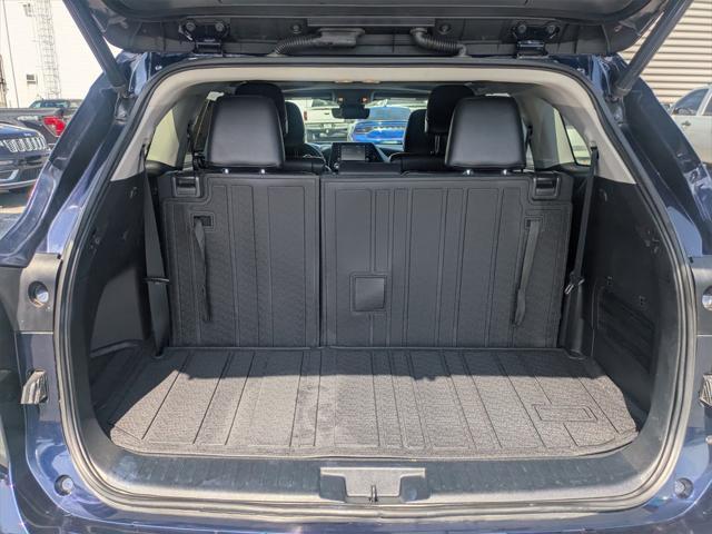 used 2020 Toyota Highlander car, priced at $24,790