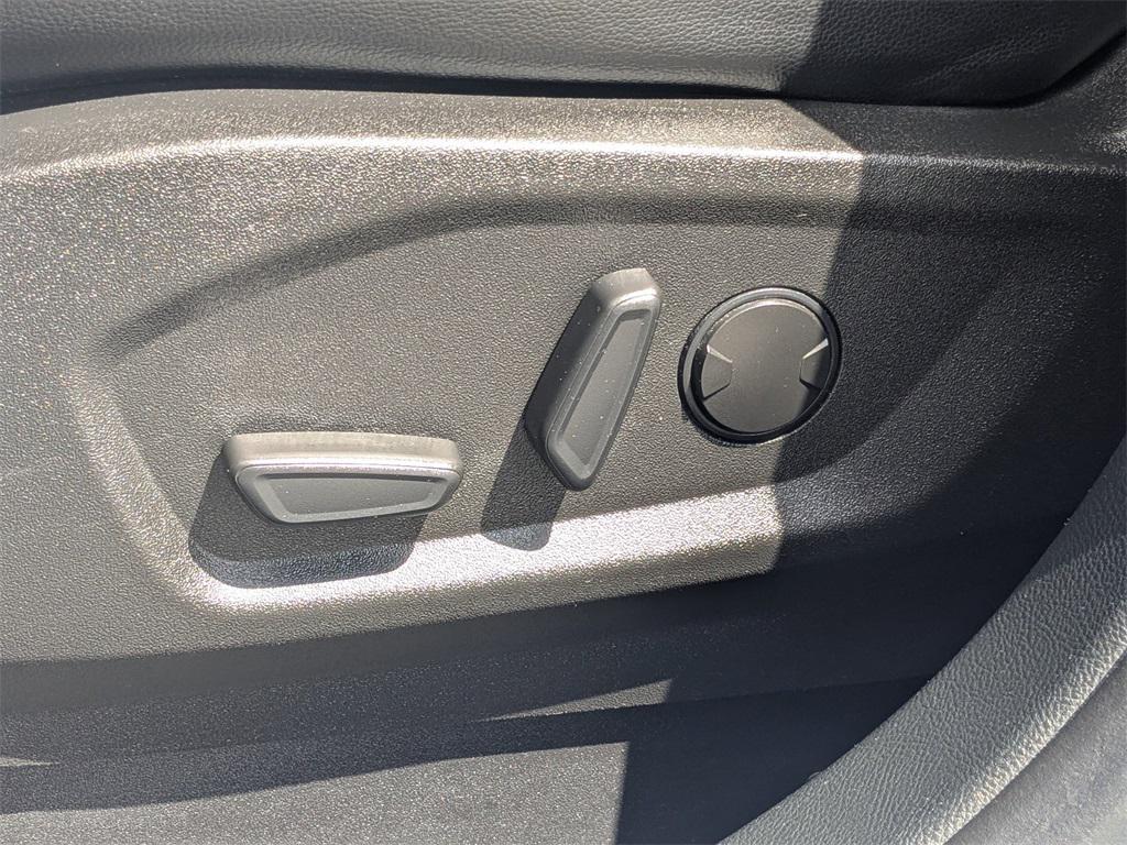used 2023 Ford Edge car, priced at $22,787