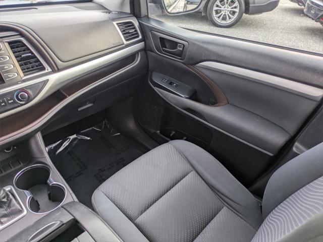 used 2019 Toyota Highlander car, priced at $22,693