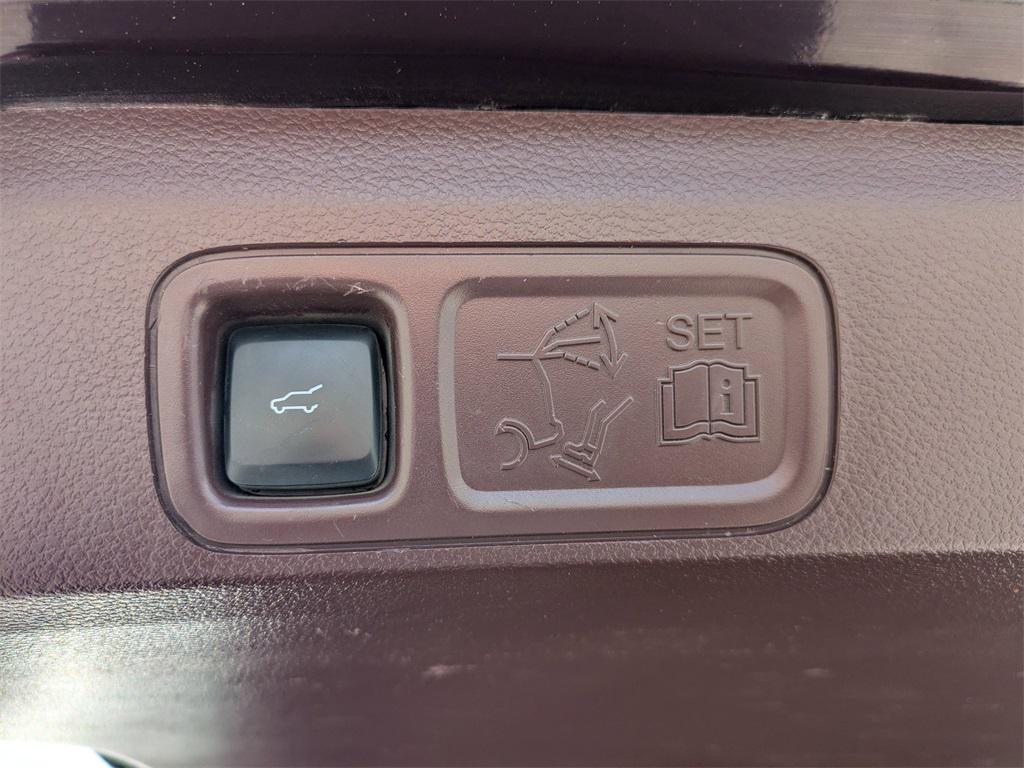used 2020 Lincoln Navigator car, priced at $40,939