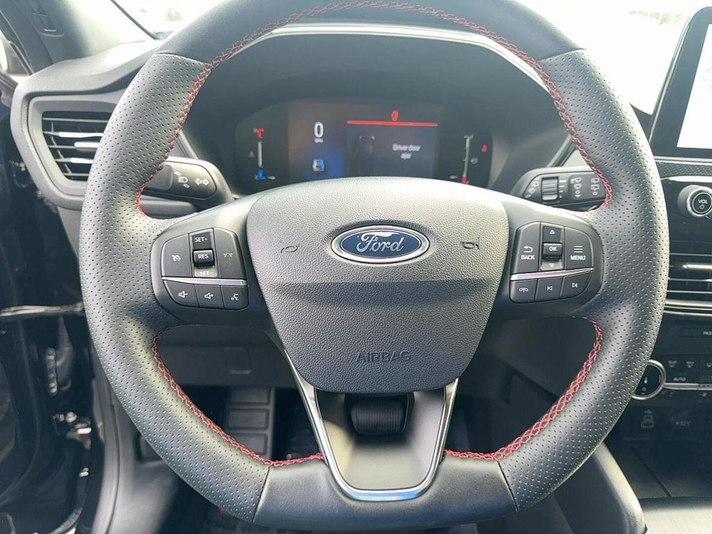 used 2025 Ford Escape car, priced at $28,999