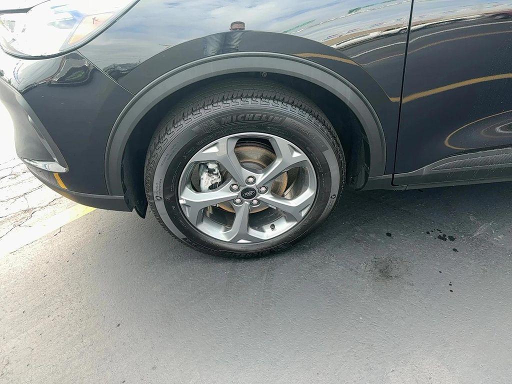 used 2025 Ford Escape car, priced at $28,999